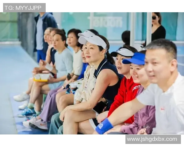 全国锦标赛回顾：杭州网球队默契配合展现团队精神与竞技实力