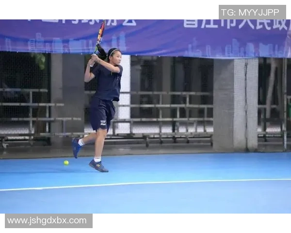 广州网球队的默契配合与战术探讨聚焦网球运动的团队精神与合作技巧 广州网球队的默契配合与战术探讨聚焦网球运动的团队精神与合作技巧
