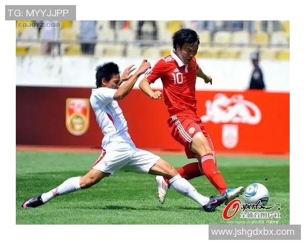 揭秘足球明星穿假鞋的真相与背后故事