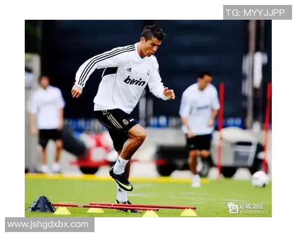 杭州足球队的耐力揭秘：从训练到比赛的全方位探索与分析