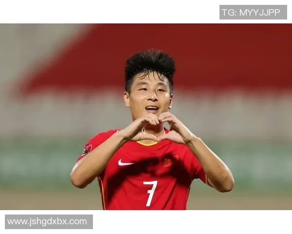 足球明星是否即将登陆中国赛场引发球迷热议与期待