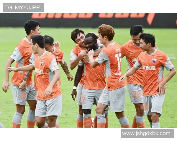 独家分析：深圳足球队的配合对比